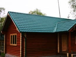 Какая толщина стали должна быть у металлочерепицы?
